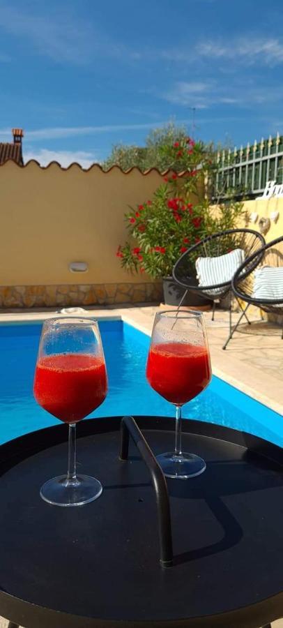 Holiday Home "Mala Kuca " With Heated Pool PUY Exterior foto