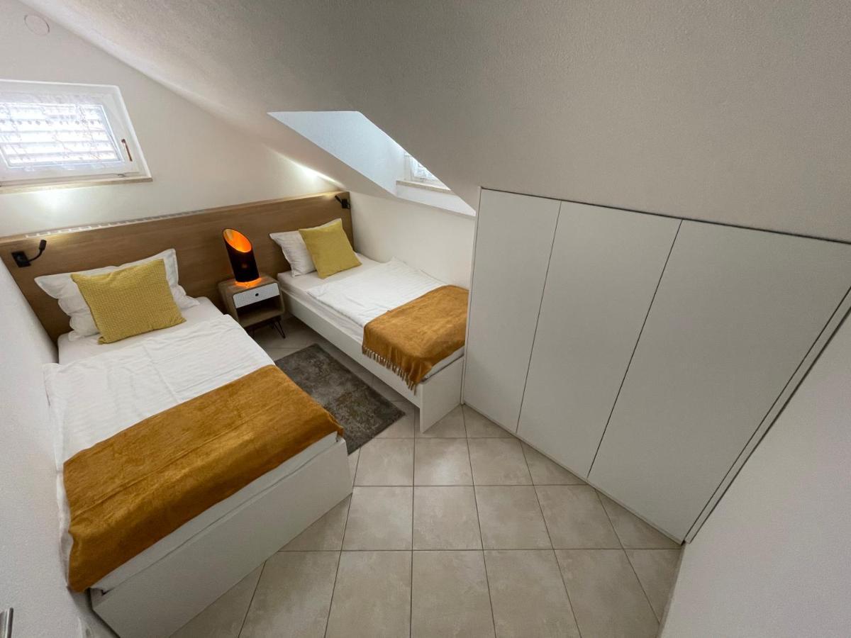 Holiday Home "Mala Kuca " With Heated Pool PUY Exterior foto