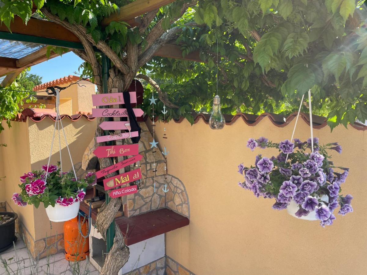 Holiday Home "Mala Kuca " With Heated Pool PUY Exterior foto