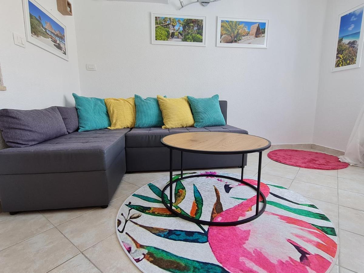Holiday Home "Mala Kuca " With Heated Pool PUY Exterior foto