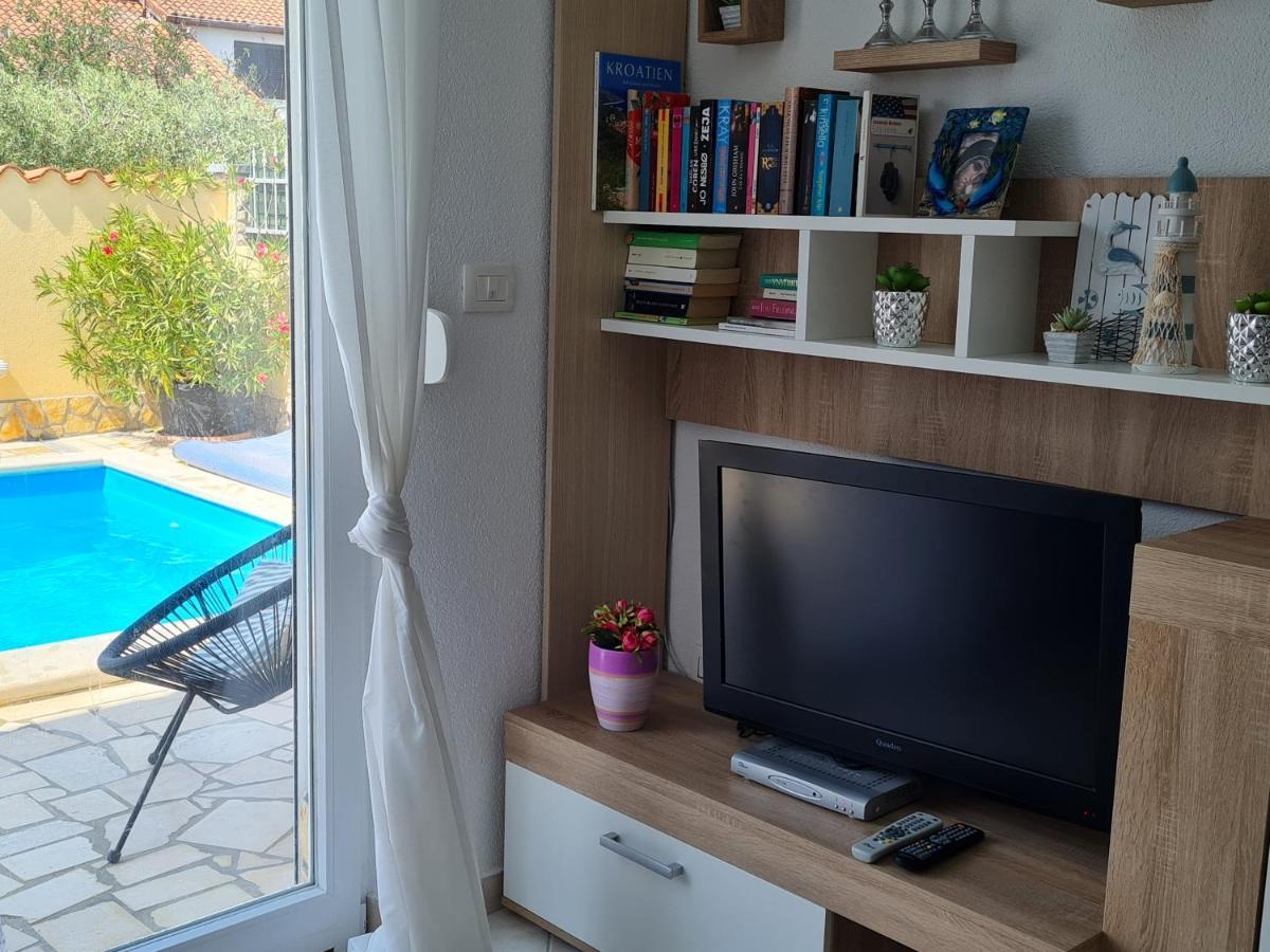 Holiday Home "Mala Kuca " With Heated Pool PUY Exterior foto