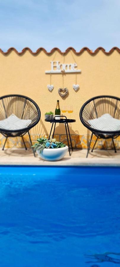 Holiday Home "Mala Kuca " With Heated Pool PUY Exterior foto