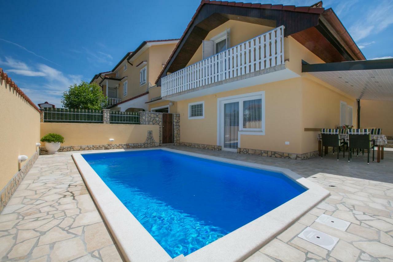 Holiday Home "Mala Kuca " With Heated Pool PUY Exterior foto